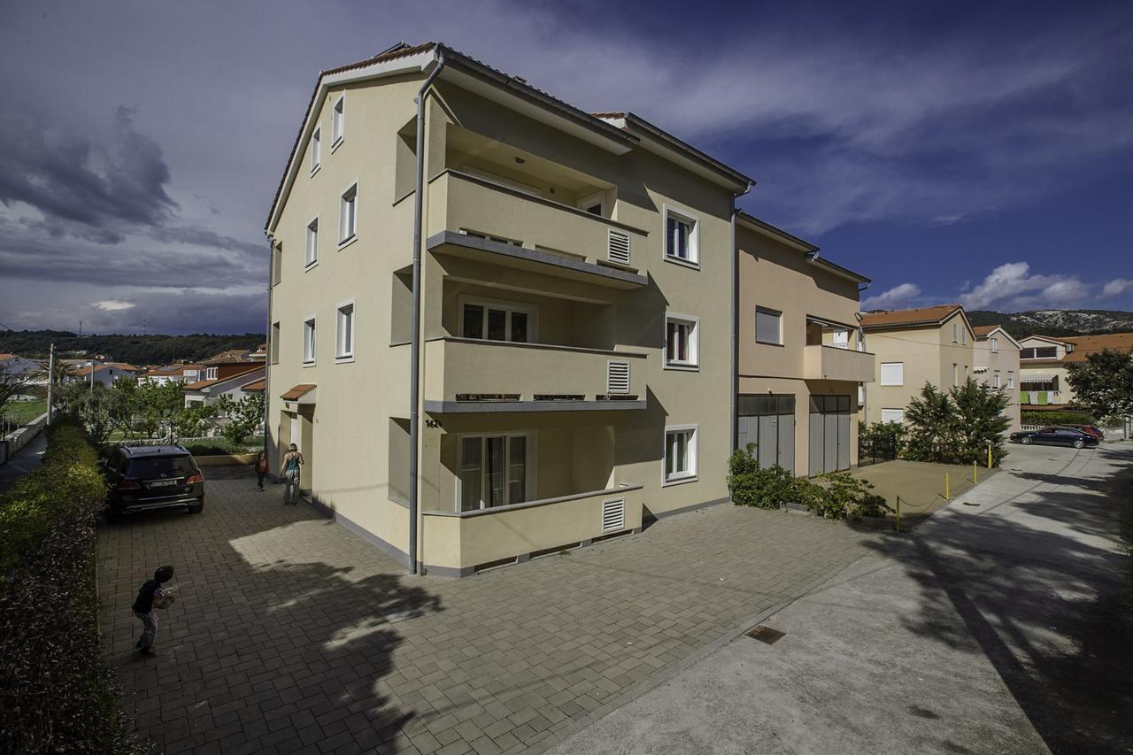 Apartment Sanja Rab Town Luaran gambar