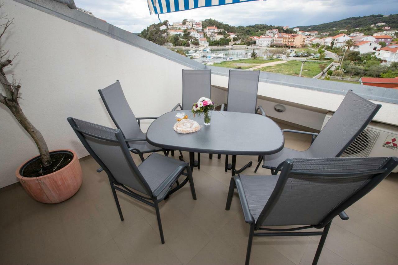 Apartment Sanja Rab Town Luaran gambar